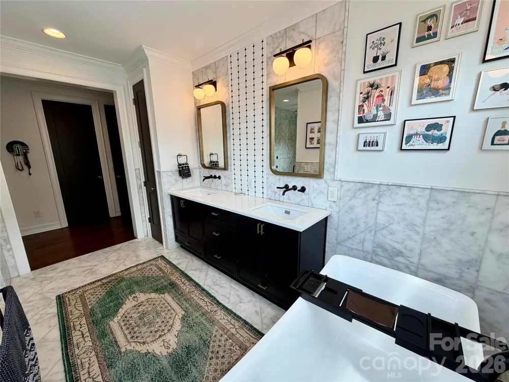 842 Linda Lane Charlotte, NC 28211