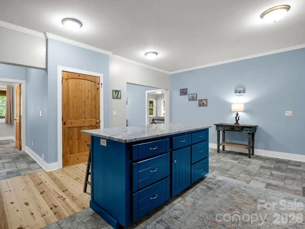 119 Mountain Bluff Trail Hendersonville, NC 28792