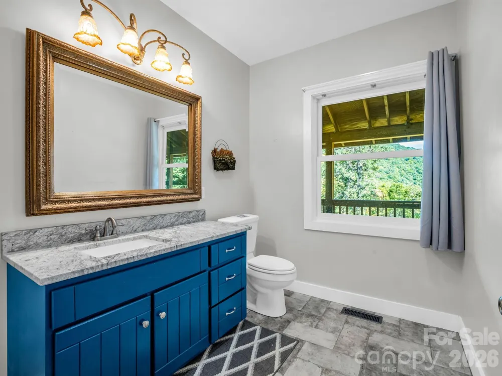 119 Mountain Bluff Trail Hendersonville, NC 28792