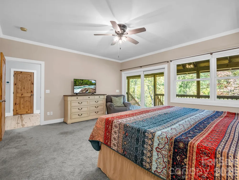 119 Mountain Bluff Trail Hendersonville, NC 28792