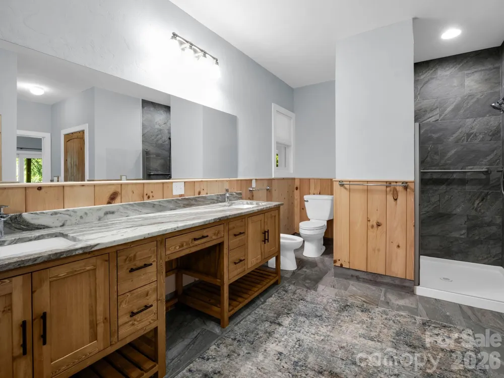 119 Mountain Bluff Trail Hendersonville, NC 28792