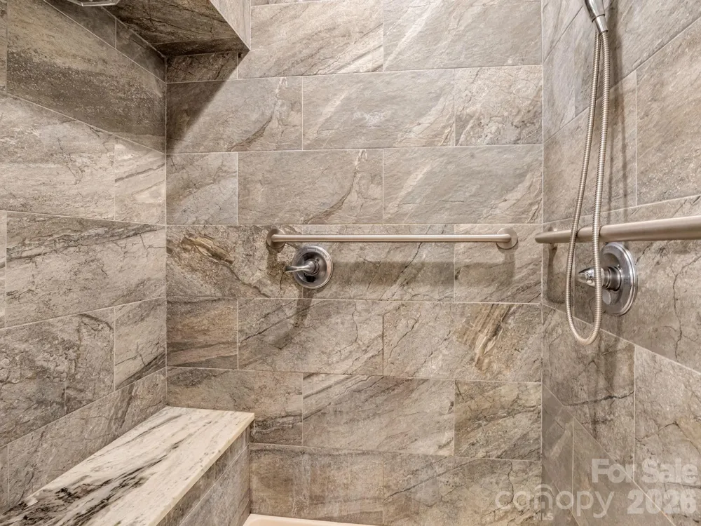 119 Mountain Bluff Trail Hendersonville, NC 28792