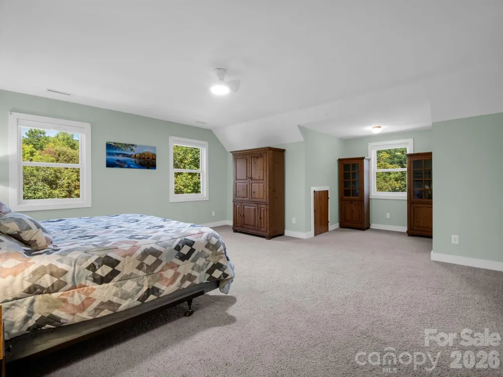 119 Mountain Bluff Trail Hendersonville, NC 28792