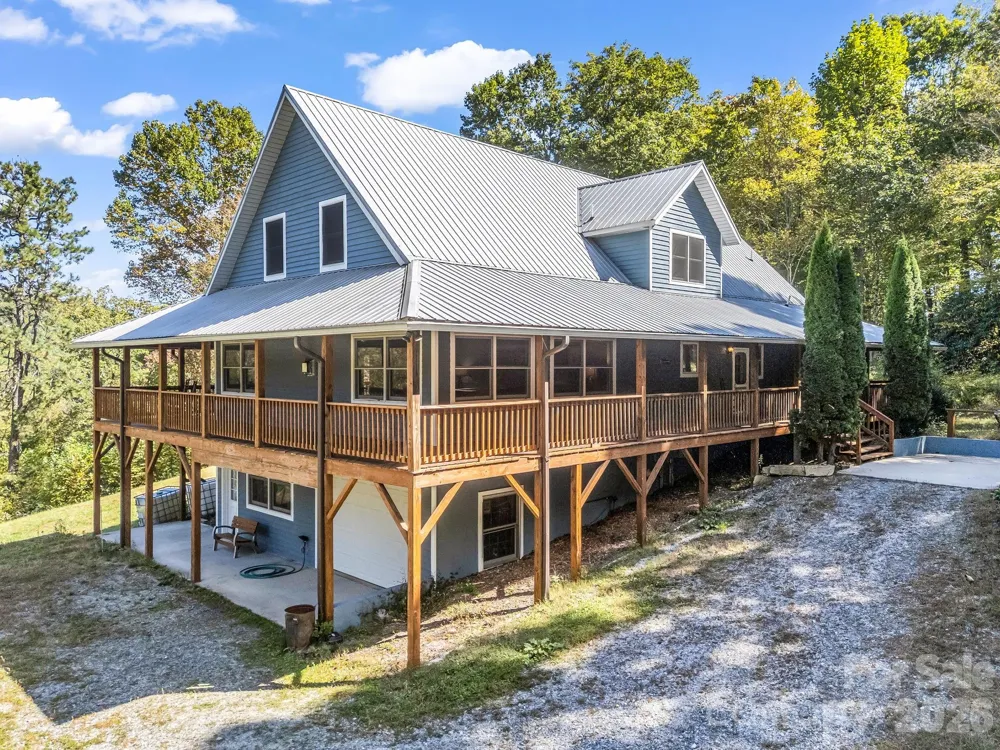 119 Mountain Bluff Trail Hendersonville, NC 28792