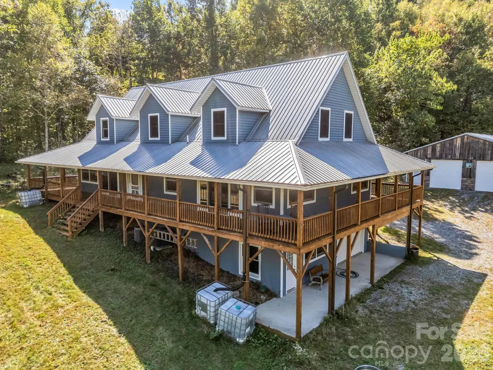 119 Mountain Bluff Trail Hendersonville, NC 28792