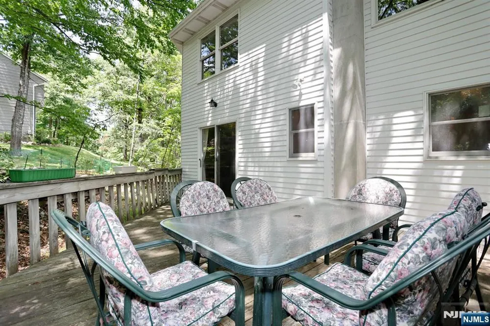 33 Hillside Avenue Riverdaleugh, NJ 07457