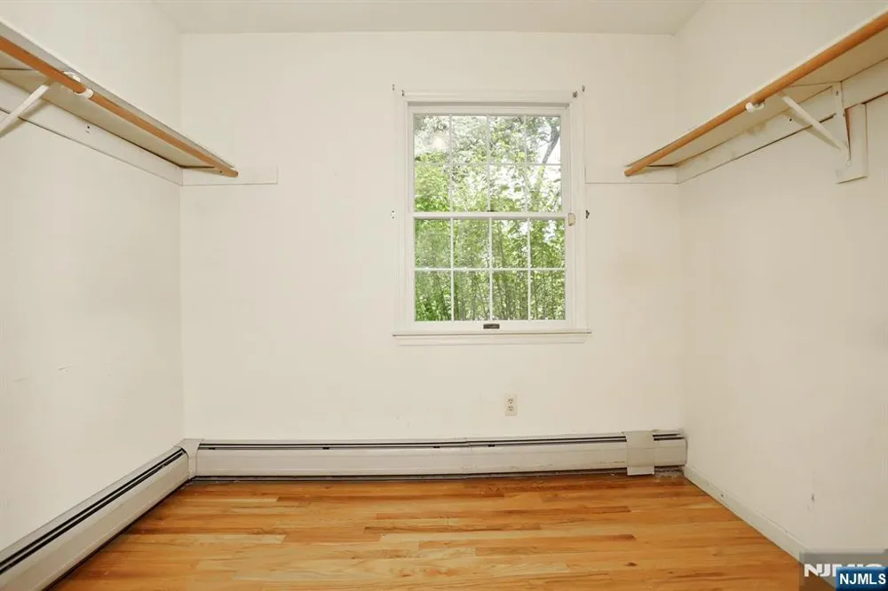 33 Hillside Avenue Riverdaleugh, NJ 07457