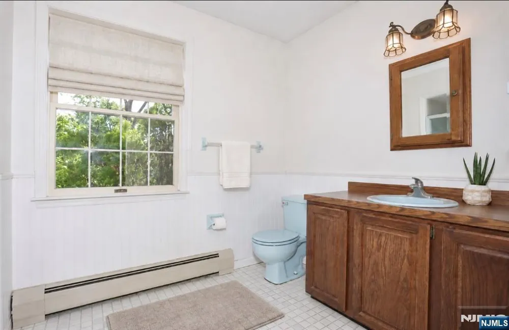 33 Hillside Avenue Riverdaleugh, NJ 07457