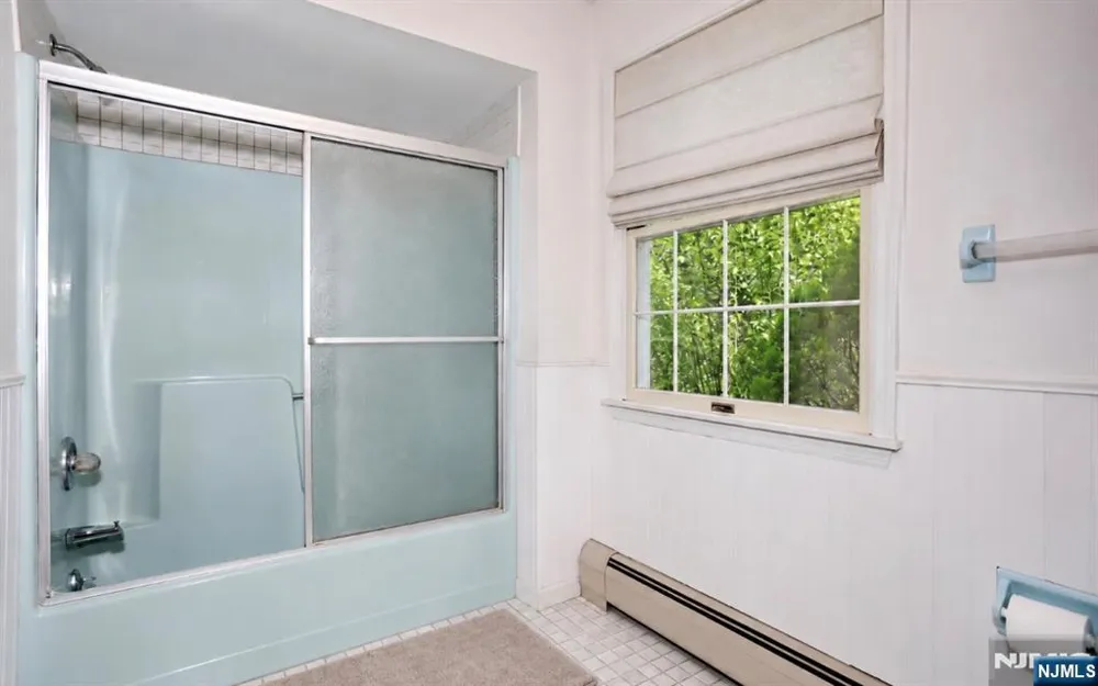 33 Hillside Avenue Riverdaleugh, NJ 07457