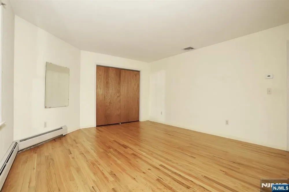 33 Hillside Avenue Riverdaleugh, NJ 07457
