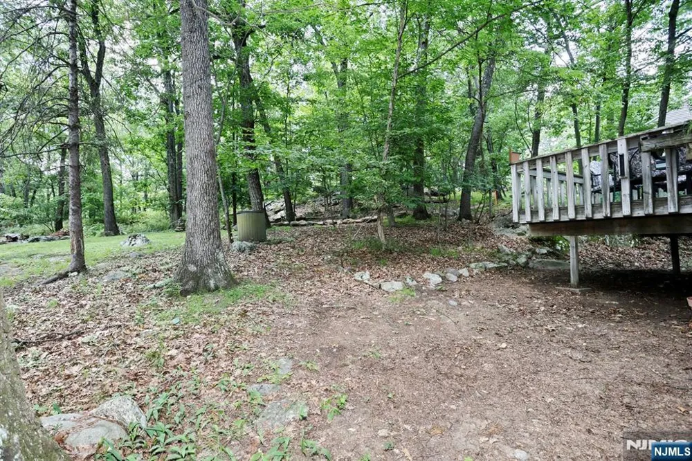 33 Hillside Avenue Riverdaleugh, NJ 07457