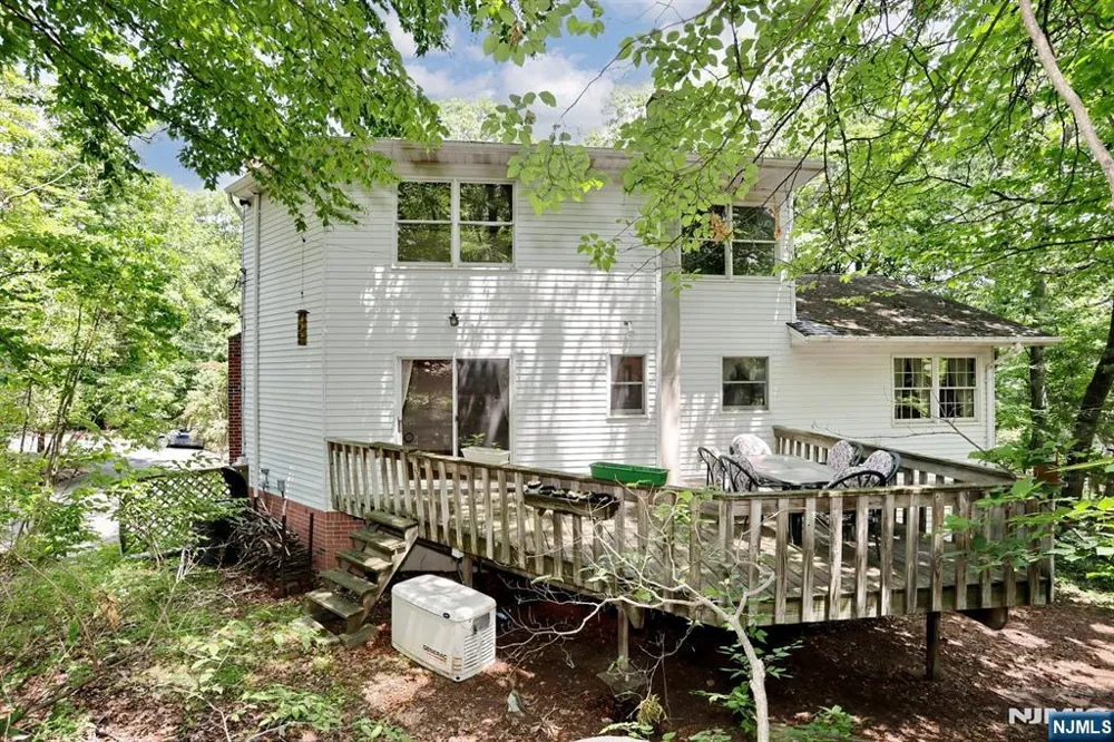 33 Hillside Avenue Riverdaleugh, NJ 07457