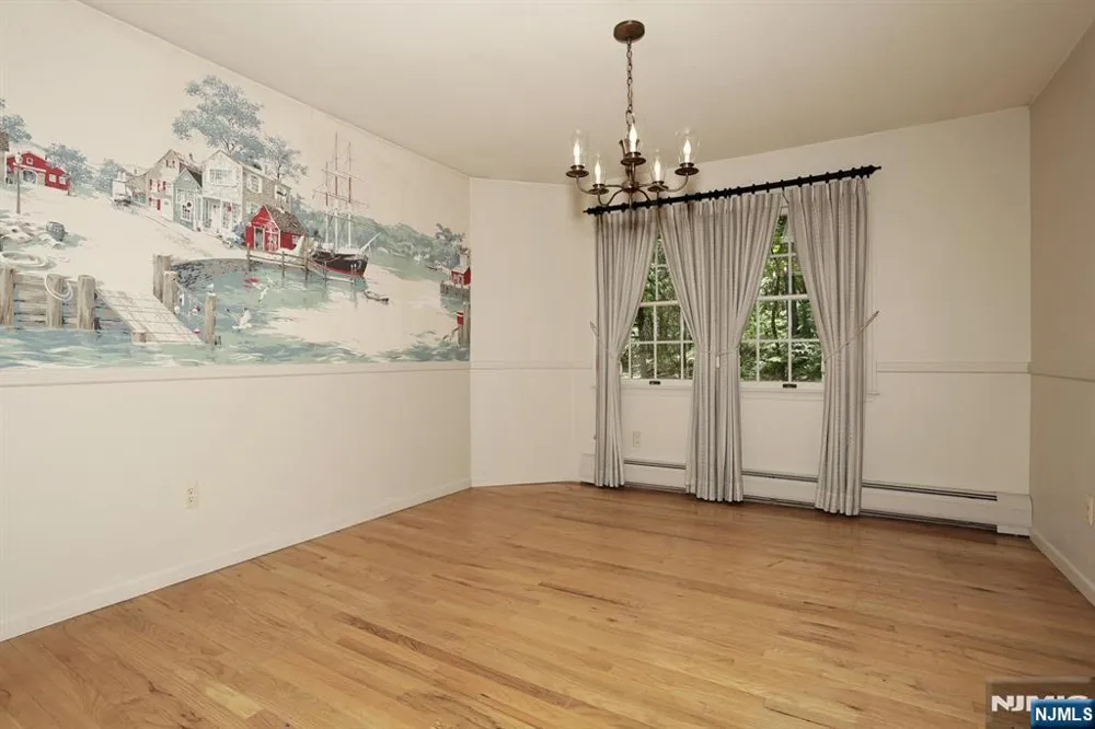 33 Hillside Avenue Riverdaleugh, NJ 07457