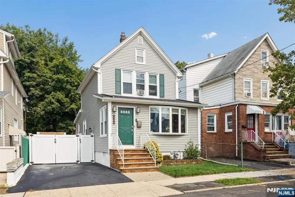 535 Freeman Street Lyndhurst, NJ 07071