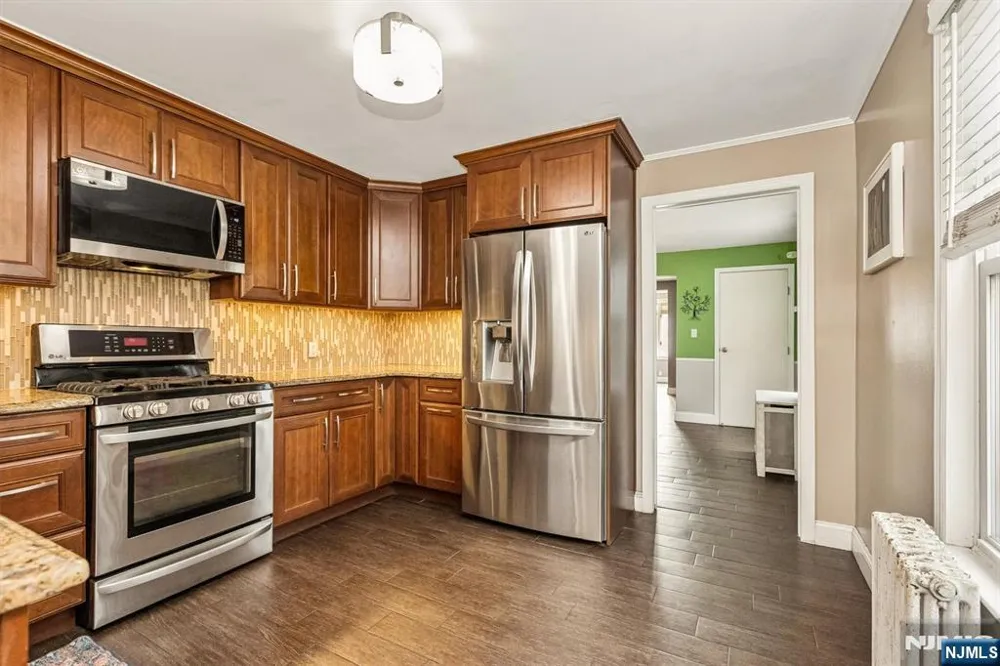 535 Freeman Street Lyndhurst, NJ 07071