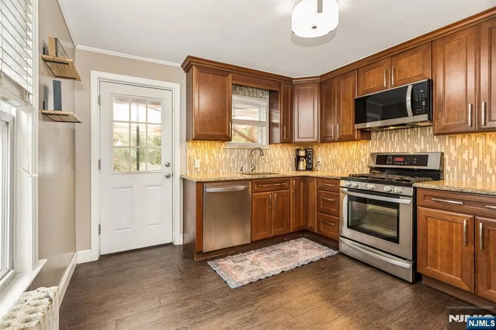 535 Freeman Street Lyndhurst, NJ 07071
