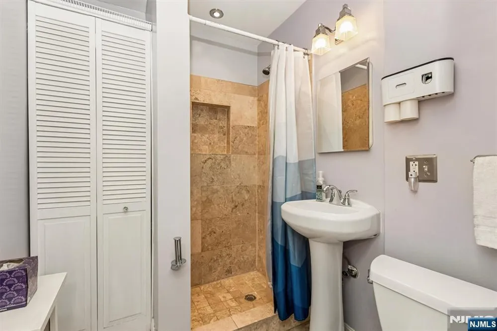535 Freeman Street Lyndhurst, NJ 07071