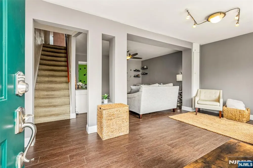 535 Freeman Street Lyndhurst, NJ 07071