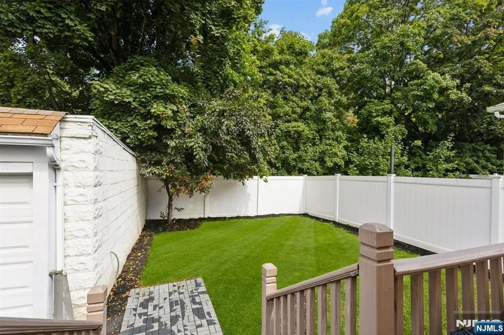535 Freeman Street Lyndhurst, NJ 07071