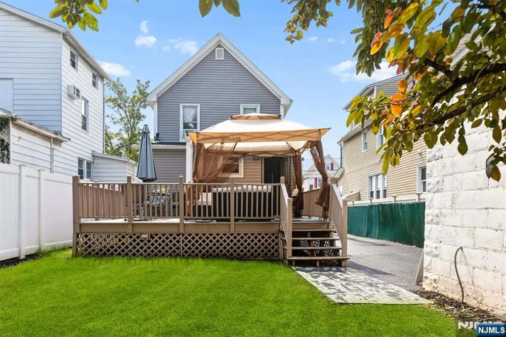 535 Freeman Street Lyndhurst, NJ 07071