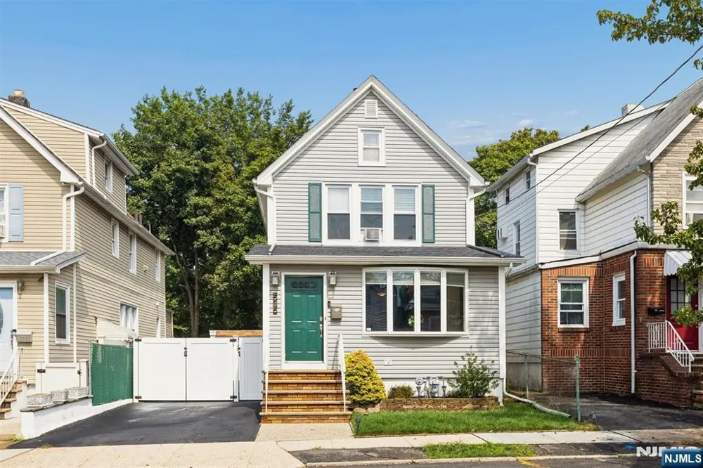 535 Freeman Street Lyndhurst, NJ 07071