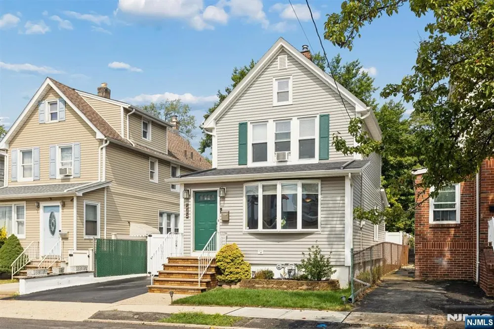 535 Freeman Street Lyndhurst, NJ 07071