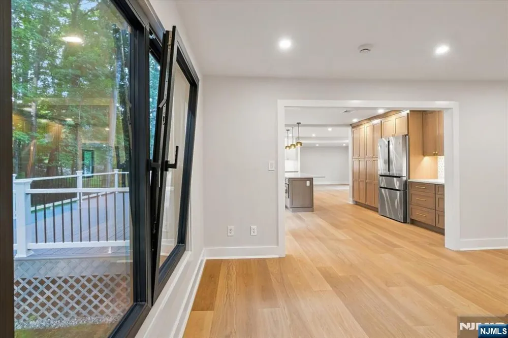 15 Green Way Mahwah, NJ 07430
