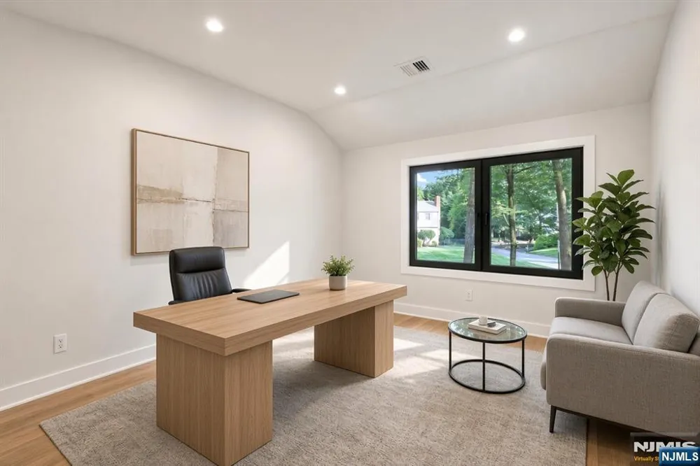 15 Green Way Mahwah, NJ 07430