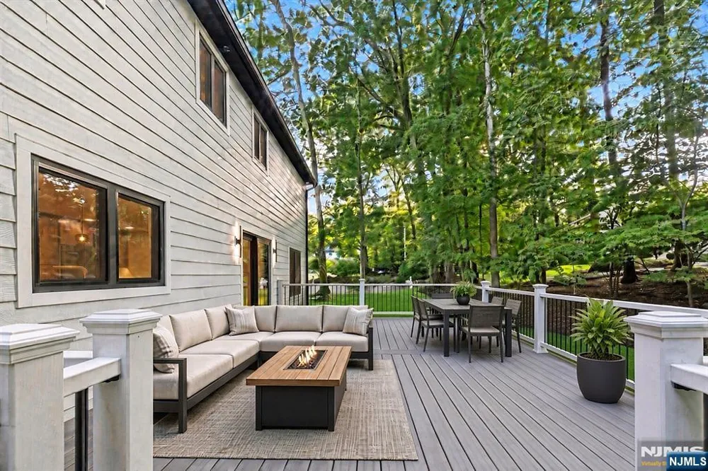 15 Green Way Mahwah, NJ 07430