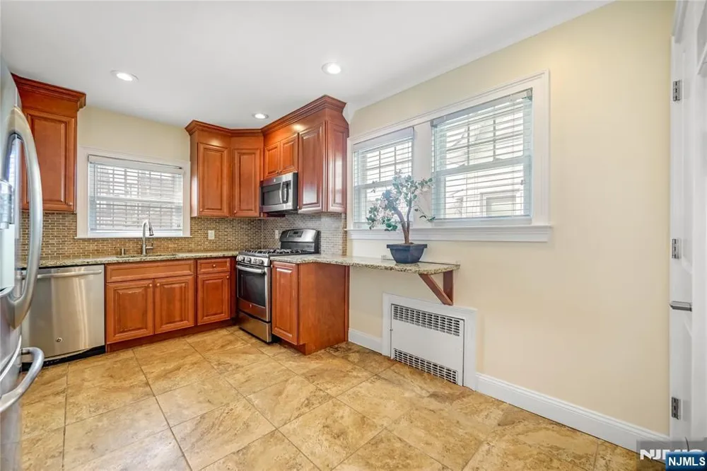 466 Beardsley Avenue Bloomfield, NJ 07003