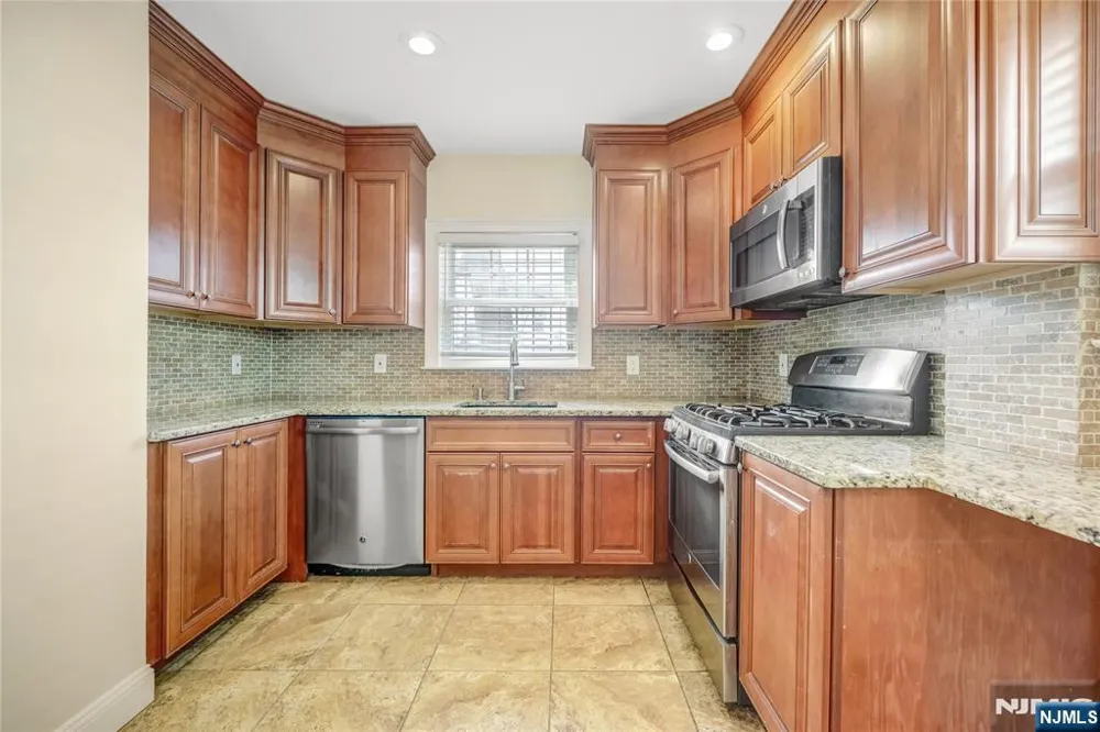 466 Beardsley Avenue Bloomfield, NJ 07003
