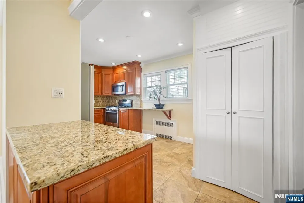 466 Beardsley Avenue Bloomfield, NJ 07003