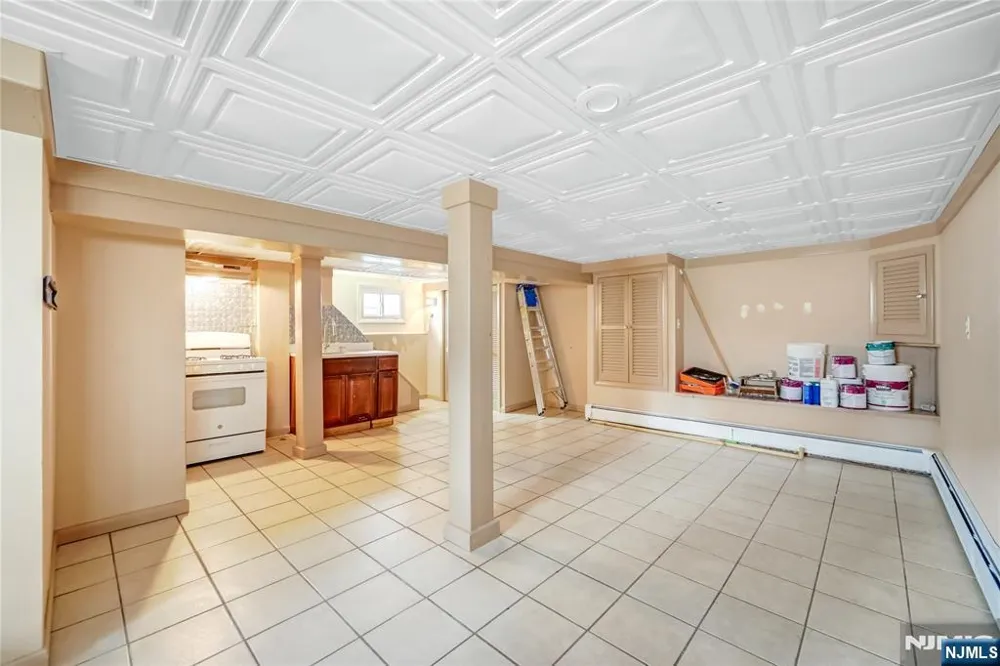 466 Beardsley Avenue Bloomfield, NJ 07003