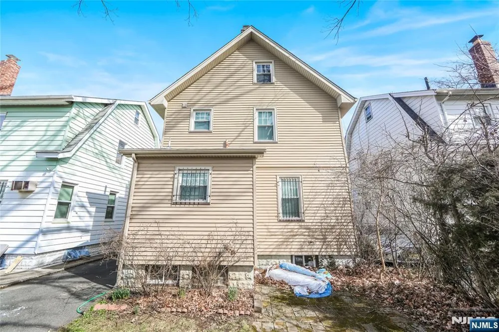 466 Beardsley Avenue Bloomfield, NJ 07003