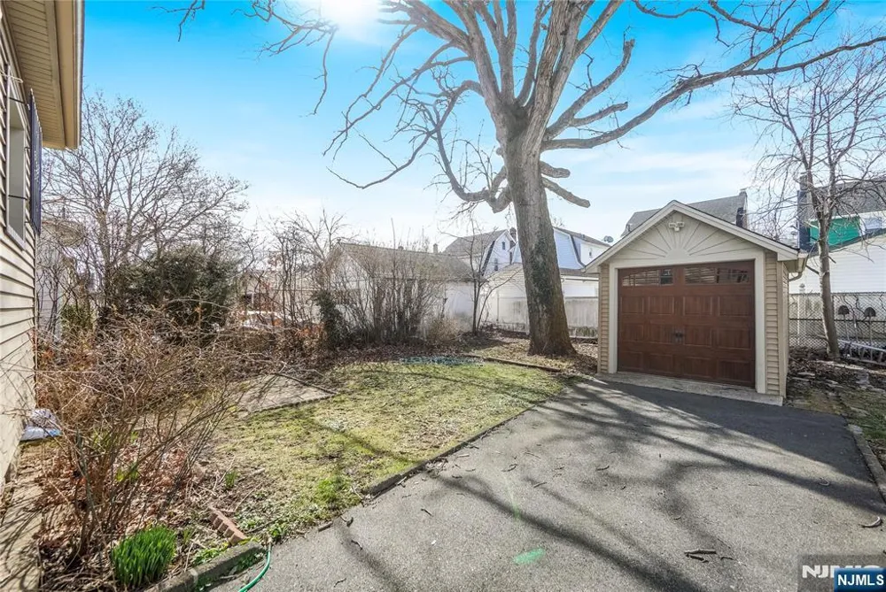 466 Beardsley Avenue Bloomfield, NJ 07003