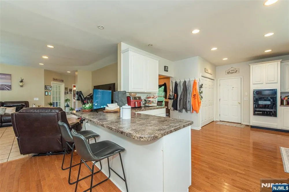 46 Decker Avenue Butlerugh, NJ 07405