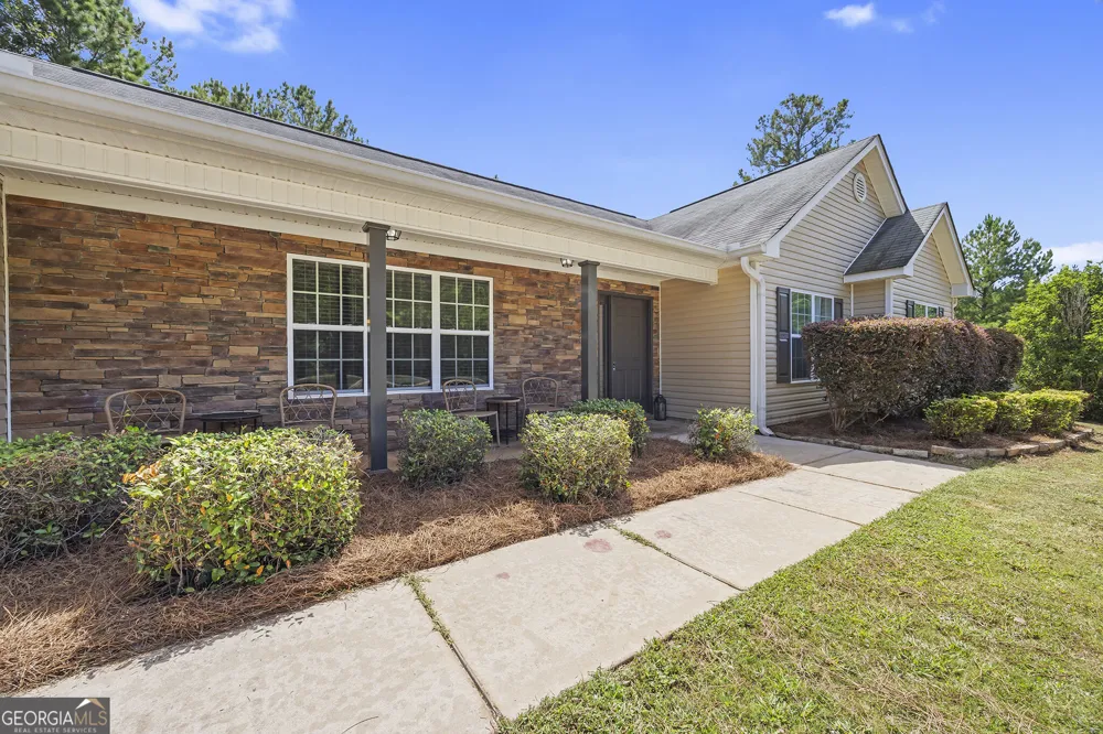 30 Watson RD Forsyth, GA 31029