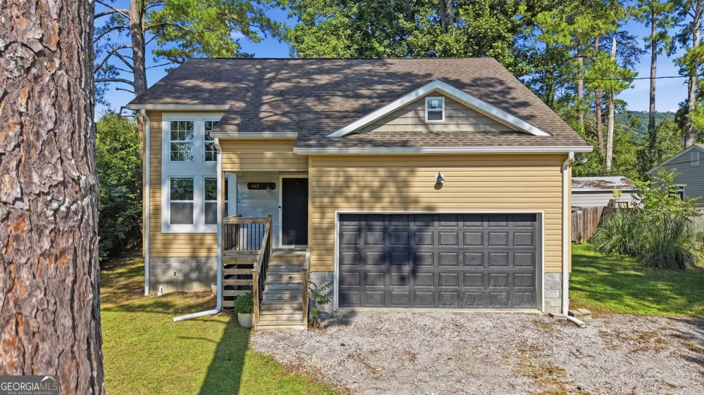 443 Poplar ST Trenton, GA 30752