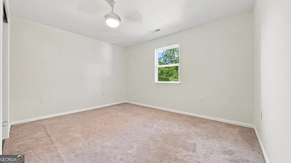 443 Poplar ST Trenton, GA 30752