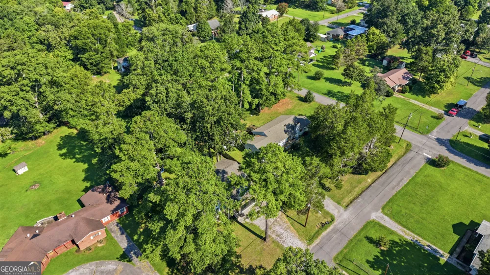 443 Poplar ST Trenton, GA 30752