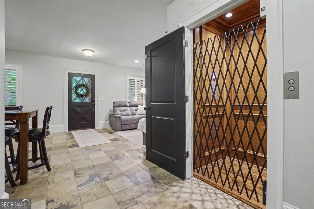407 Latimer ST Woodstock, GA 30188