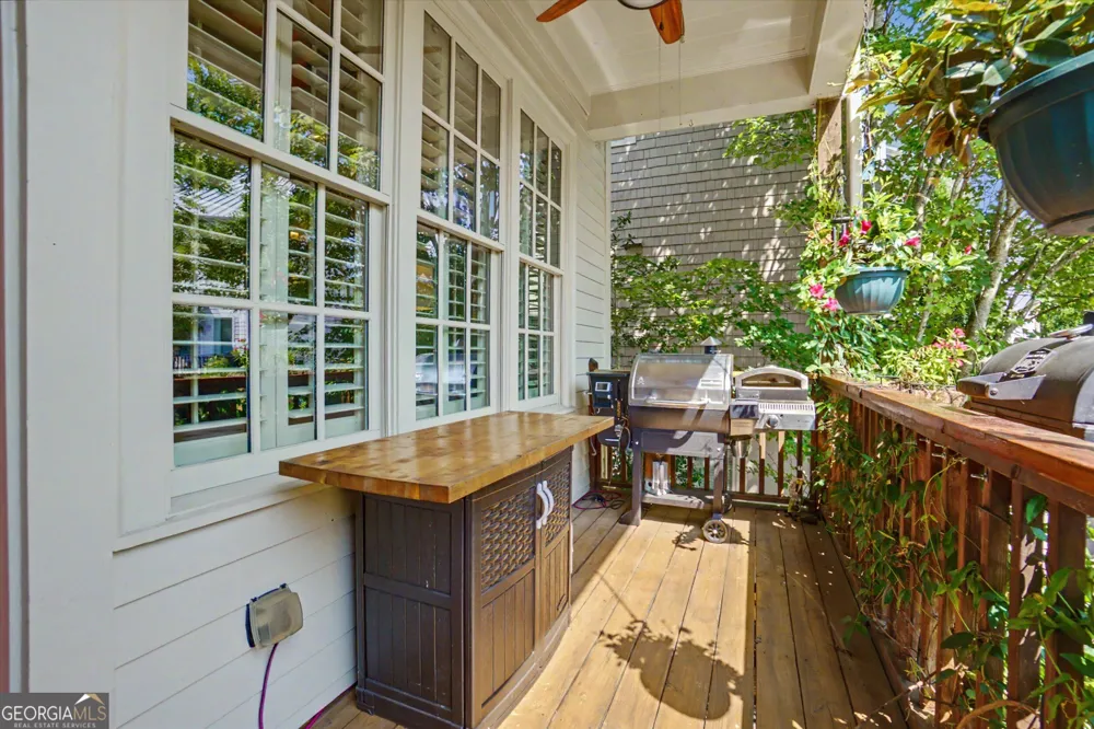 407 Latimer ST Woodstock, GA 30188