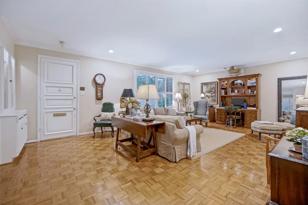 6324 Bandera Avenue #B Dallas, TX 75225