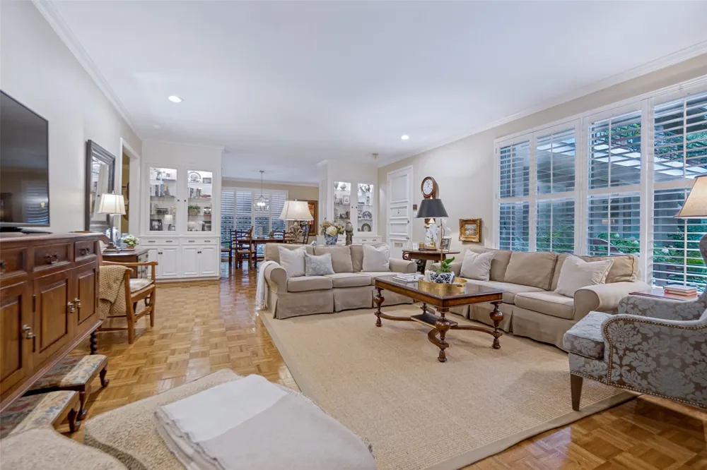 6324 Bandera Avenue #B Dallas, TX 75225