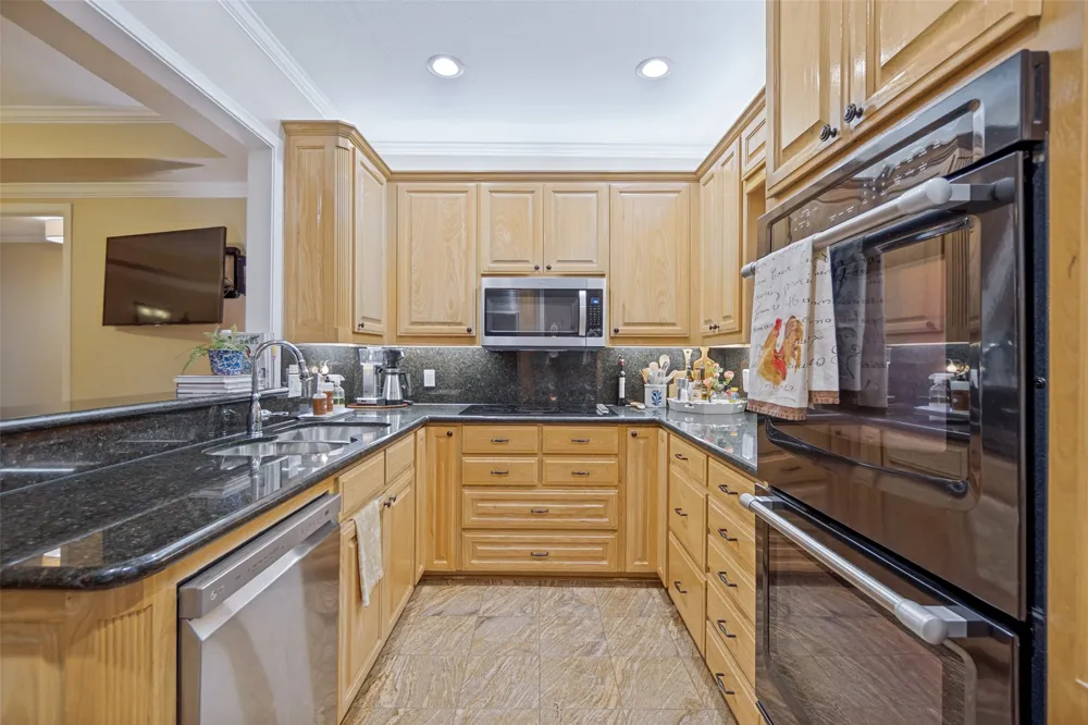 6324 Bandera Avenue #B Dallas, TX 75225