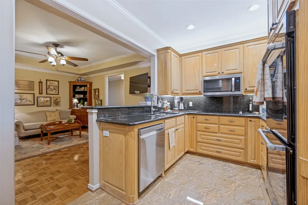 6324 Bandera Avenue #B Dallas, TX 75225