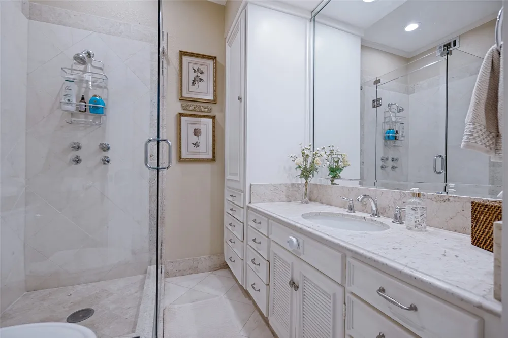 6324 Bandera Avenue #B Dallas, TX 75225