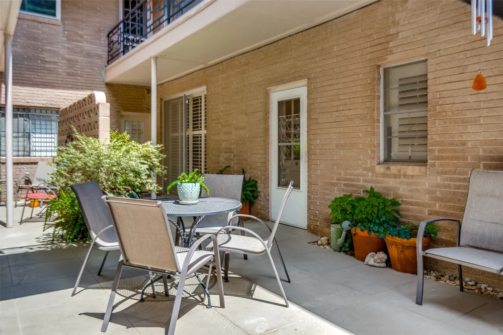 6324 Bandera Avenue #B Dallas, TX 75225