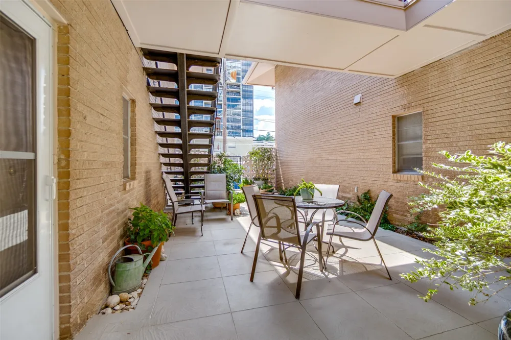6324 Bandera Avenue #B Dallas, TX 75225