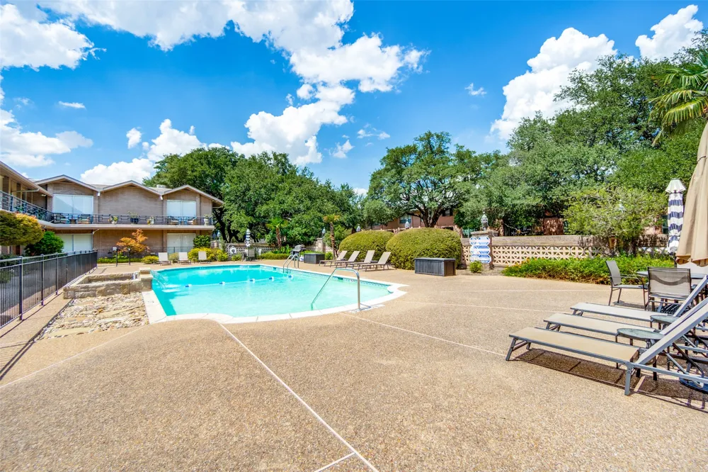 6324 Bandera Avenue #B Dallas, TX 75225